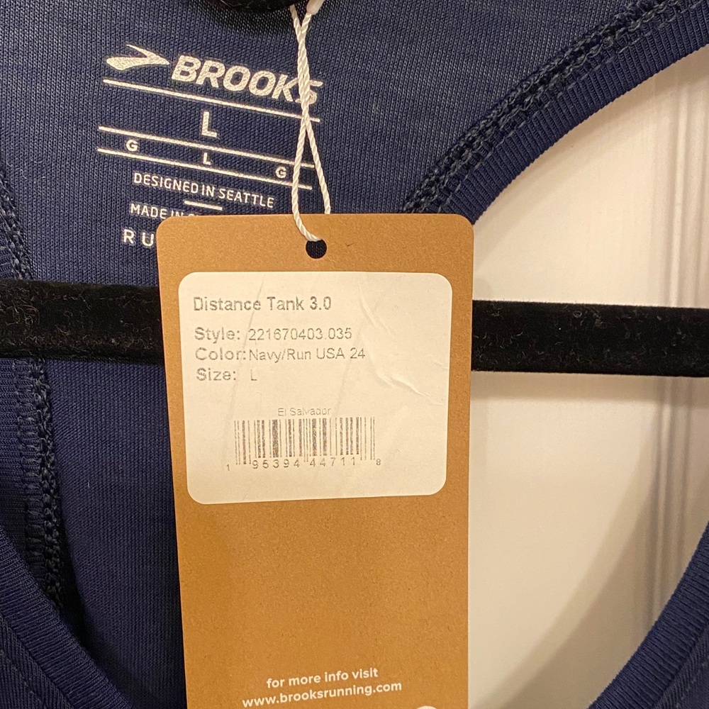 NWT Brooks Navy Blue Run USA Star Racerback Tank - Picture 2 of 3